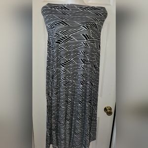Thyme and Honey maxi skirt dress black and white wide waist Size large